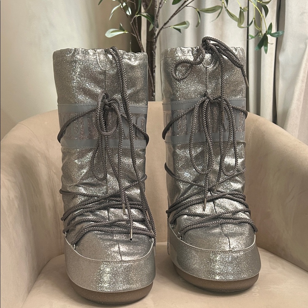 Moon Boot Icon Silver GLITTER boots BRAND NEW SIZE 39/41 women’s size 8-9.5